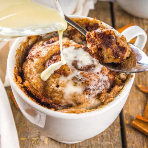 cinnamon roll mug cake